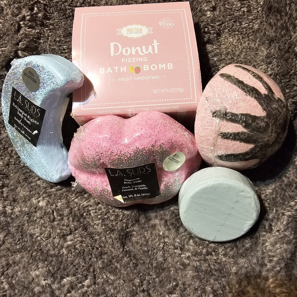 Bath bombs!!